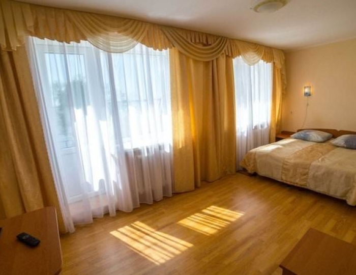 КОМФОРТ 3-МЕСТНЫЙ 2-КОМНАТНЫЙ СЕМЕЙНЫЙ (КОРПУС 2) - Санаторий «Нарочь» Беларусь